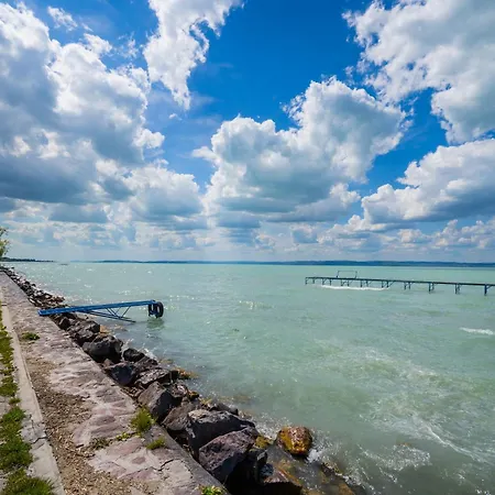 Myflat Coral Premium Apartment シオーフォク